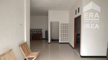 ruang keluarga rumah cantik minimalis lokasi tengah