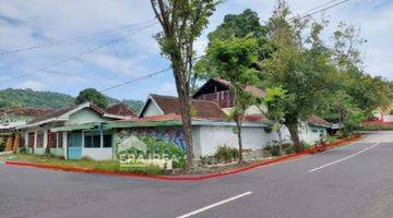 tampak depan tanah bonus bangunan 
lokasi giripurwo,
