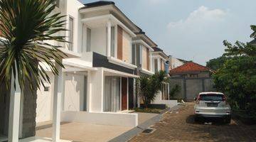tampak depan rumah siap huni dalam cluster