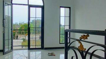 ruang keluarga rumah mewah model classic cibubur