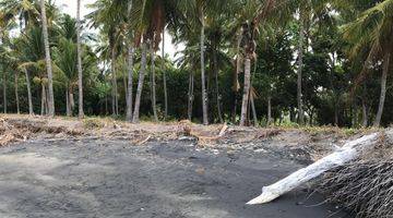 Gambar 1 BEACH FRONT NORTH OF LOMBOK