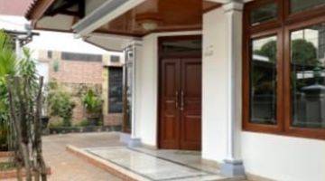 Gambar 3 Rumah 2 Lantai Bagus Semi Furnished SHM di Pejaten Barat, Jl Rambutan, Jakarta Selatan