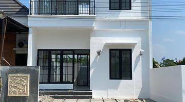 tampak depan rumah mewah murah 2 lantai
