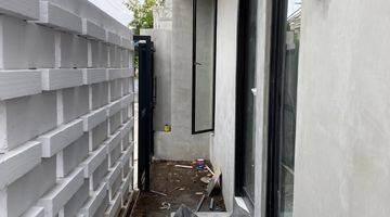 Gambar 3 Rumah Minimalis Modern 2 Lantai SHM Kutisari surabaya selatan