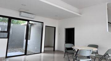 Gambar 3 Rumah 2 Lantai Didalam Cluster Emerald Terrace Jatiasih