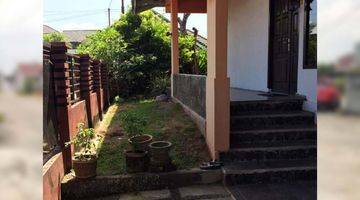 garasi/carport dijual rumah strategis macan kumbang