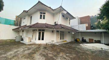 Gambar 1 Disewakan Rumah 6 Kamar Semi Furnished Dekat Kedutaan Besar