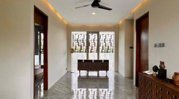 Gambar 5 Rumah Modern Tropical Di Bintaro