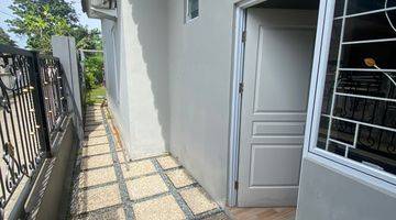 Gambar 4 Dijual Cepat Rumah Modern 2 Lantai di Cinere