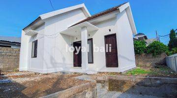 Gambar 1 Rumah, Brand New House With Nice Hook Position In Nusa Dua, Badung, Bali