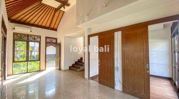 Gambar 3 Rumah, House With Villa Concept In Jimbaran, Bali