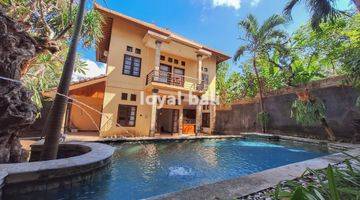 Gambar 3 Villa, Classic Villa With Beautiful Pool In Jimbaran, Badung, Bali