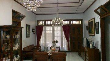 Gambar 4 Dijual Cepat Rumah Hook, 2 Lantai, Bagus, Siap Huni. Jln. Tebet Dalam. 