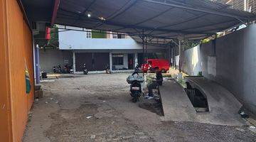 Gambar 3 Ruang usaha Showroom di Serang, Serang Bagus SHM