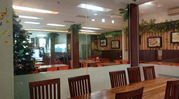 ruang makan rumah asri & strategis lokasi