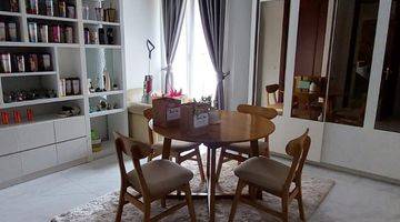 Gambar 2 Rumah Mewah Semi-furnished Bagus di Permata Buana Jakarta Barat