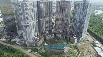 Gambar 4 Apartment Gold Coast Pik Sea View Laut Dan Kolam Studio Furnish