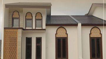 Gambar 1 Type45/72 Rumah Gaya Timur Tengah, Ceiling Ruang Tamu Tinggi 5m