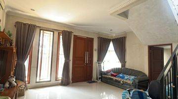 Gambar 1 Rumah Minimalis Dalam Komplek di Cinere Semi Furnished 