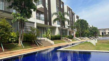 Gambar 1 Rumah bergaya Resort / Villa Brand New  Rumah 4 Lantai Furnished HP - Hak Pakai