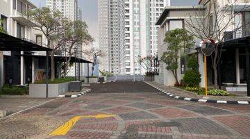 Gambar 4 Rumah Town House 2 Lantai Cbd Jakarta Pusat Dijual