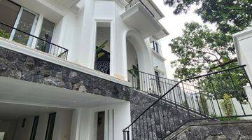 Gambar 1 Brand New Classic Luxury House Kebayoran baru