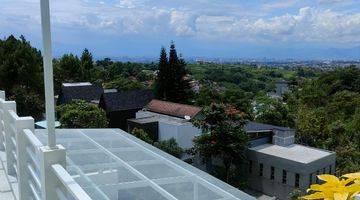 Gambar 1 Rumah Dago Pakar Dengan View City Bandung