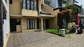 Gambar 4 Rumah townhouse 180/t133 4kt minimalis deket Pondok Indah Jak sel