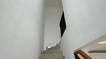 Gambar 1 Rumah Minimalis 2 Lantai Cantik Murah