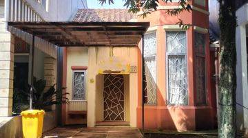 Gambar 1 Rumah depan taman Sentul city Bogor 