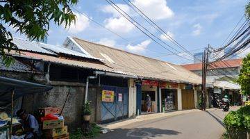 tampak depan rumah di karet kuningan cocok