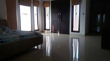 Gambar 5 Rumah Mewah View Gunung di Cluster Argenia