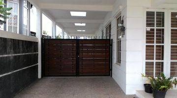 Gambar 2 Dijual White House dengan Backyard yg luas Sentul City