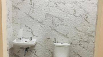 kamar mandi rumah 2 lantai shm akses