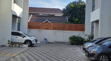 Gambar 5 Townhouse Mewah Carport 2 Mobil. 5 Menit Tol Brigif