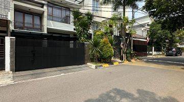 Gambar 3 Dijual Cepat Rumah di Pondok Indah Depan Taman