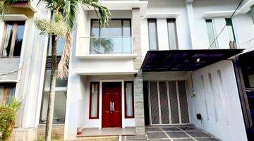 tampak depan dijual rumah semi furnished di