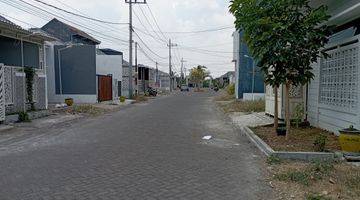 Gambar 2 Rumah Minimalis Lokasi Jalan Utama Perumahan