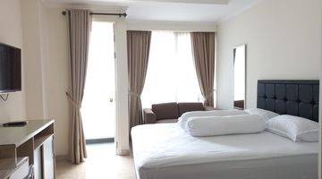 kamar tidur apartemen cantik full furnish menteng