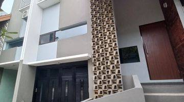 tampak depan di jual rumah mewah murah