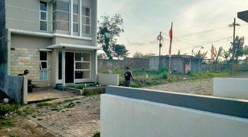 foto lainnya rumah 2 lantai dekat rs