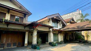 Gambar 1 Rumah Hitung Tanah, Pinggir Jalan Raya 