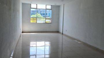 Gambar 3 DI JUAL
1 UNIT RUKO SIAP HUNI DI KOMPLEK RIVER VIEW POLONIA