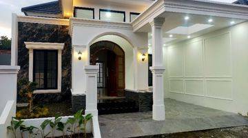 Gambar 1 Rumah Mewah Model American Classic di Jl. Kaliurang Km 13