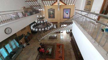 Gambar 4 Rumah mewah full furnished strategis di Colomadu, solo