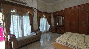 Gambar 5 Rumah mewah full furnished strategis di Colomadu, solo