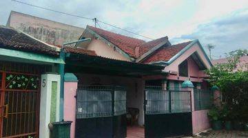 Gambar 1 Rumah bagus di dalam cluster tengah kota solo