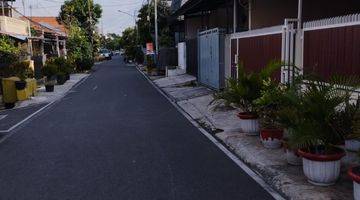 Gambar 1 Rumah lama lokasi bagus di Jl.kp.Ambon kayu putih