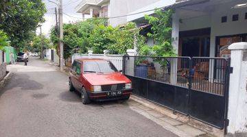 Gambar 4 Rumah lokasi dalam komplek di Kebon jeruk .jakarta barat 