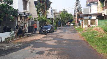 Gambar 1 Rumah dalam komplek lokasi strategis bebas banjir di Jl.komplek marinr timur pondok kelapa